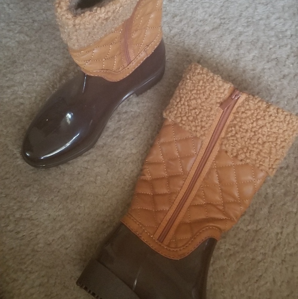 First Sight coffee ☕ color riding boots NWOT